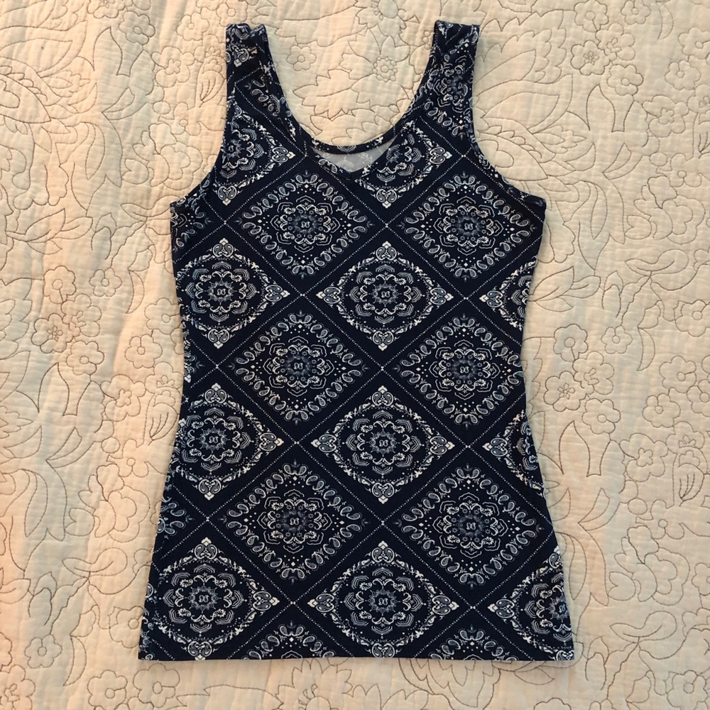 Honey & Lace Melrose Reversible tank paisley print size S